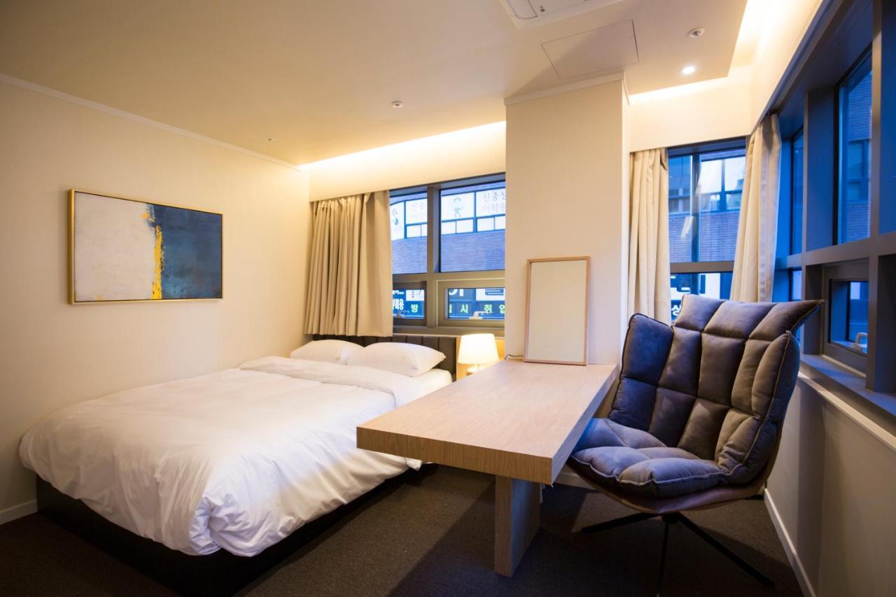 Uh Suite The Jongno Seoul Exteriör bild