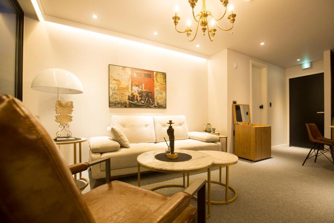 Uh Suite The Jongno Seoul Exteriör bild