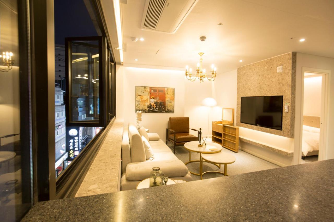 Uh Suite The Jongno Seoul Exteriör bild