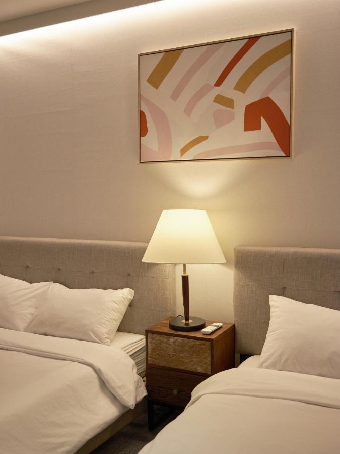 Uh Suite The Jongno Seoul Exteriör bild