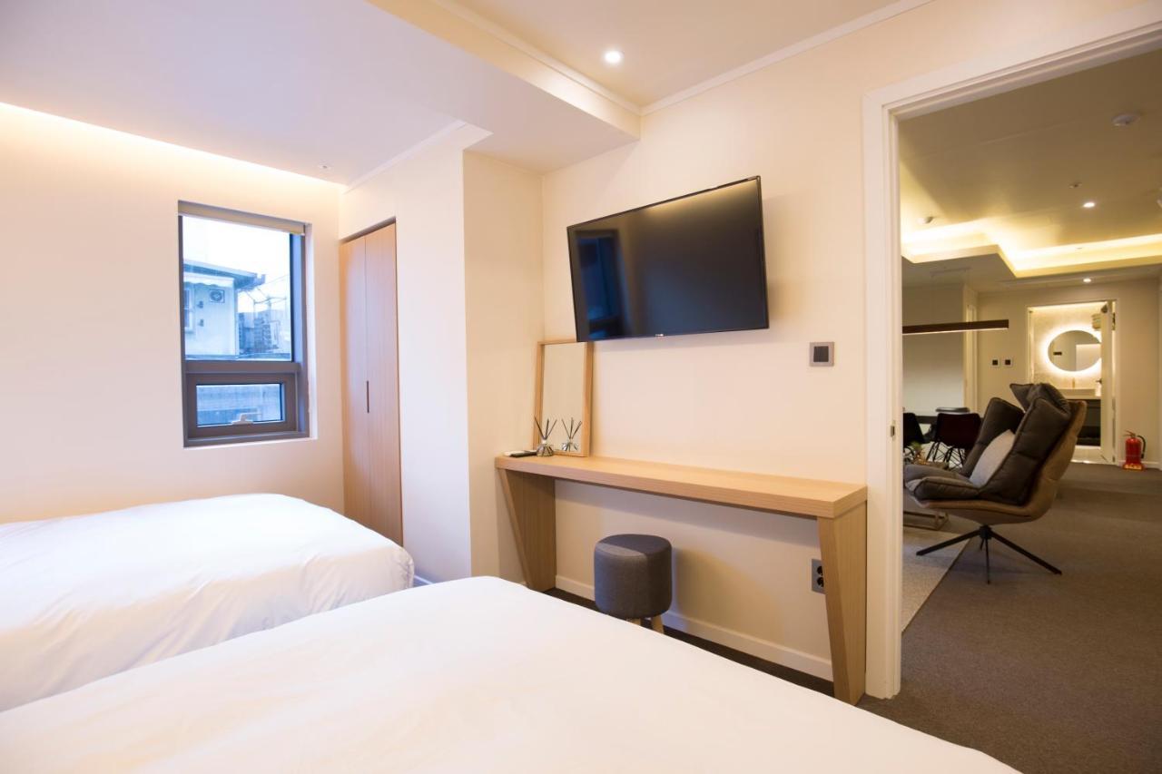 Uh Suite The Jongno Seoul Exteriör bild