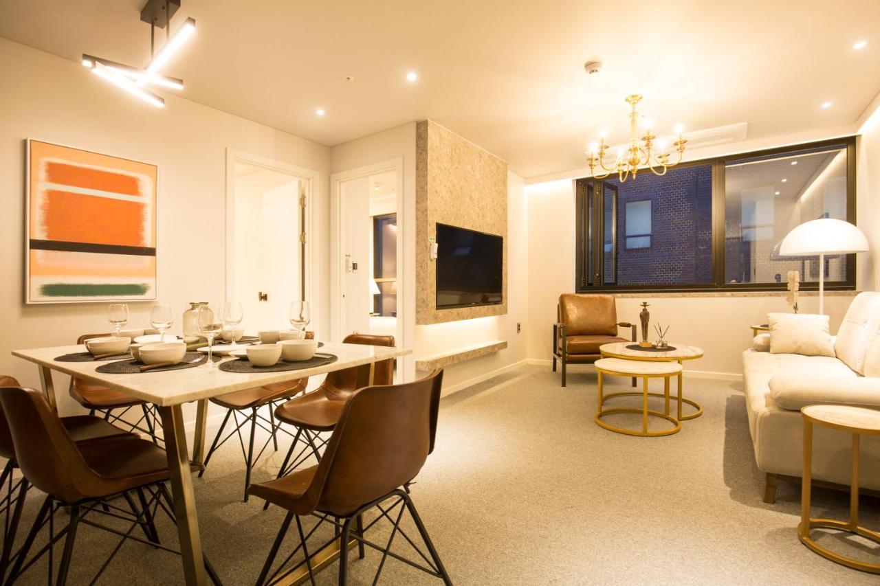 Uh Suite The Jongno Seoul Exteriör bild